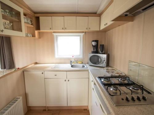 virtuve, 3-Bedroom Central Retreat in Ravels in Poppel
