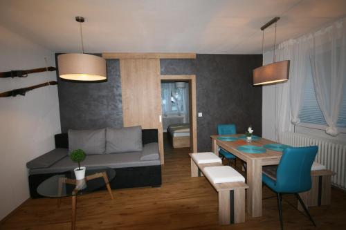 المرافق, شقق دوميتسيل (Appartements Domizil) in كابرون