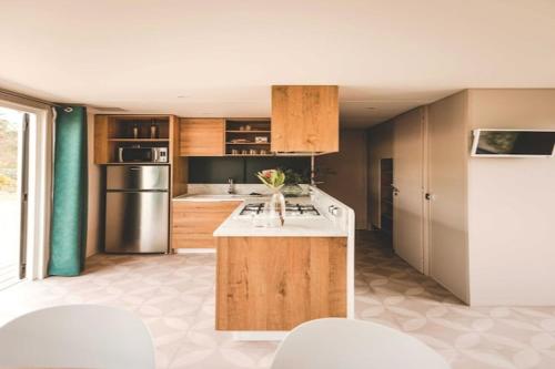 廚房, 6-Guest Escape with Private Garden & Wi-Fi in 樸比爾