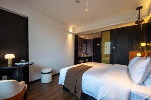 Neyar Light and Luxury Hotel-Changsha--10 minutes by taxi to CBD--8 minutes to train station - image 2