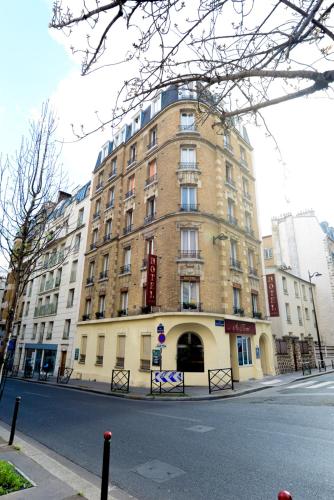 Au Fleuri hotel in 20th - Menilmontant