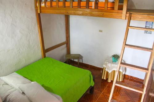 1 double bed, 1 twin bed