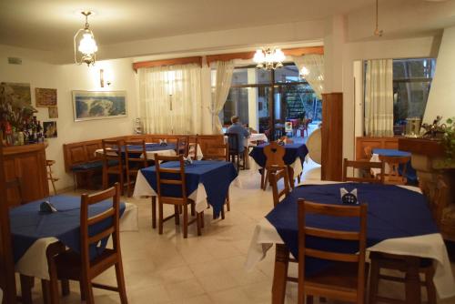 Restaurant, Hotel Portal del Sol in Asunción