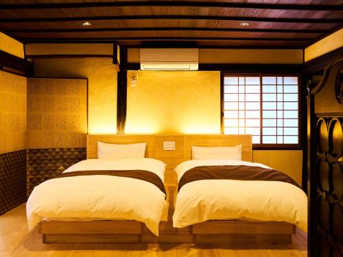 Tetsu-juro former Ogunis residence , Himeji Castles back parlor-like"400-year-old inn"