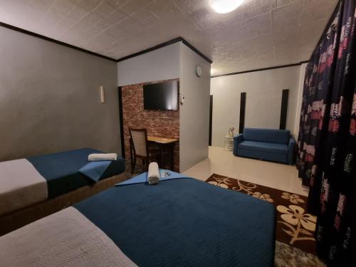 Jewel's Hotel