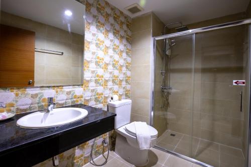 room detail thumbnail 2