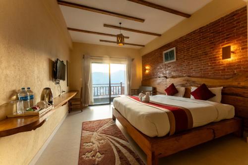Deluxe Single Room with Balcony