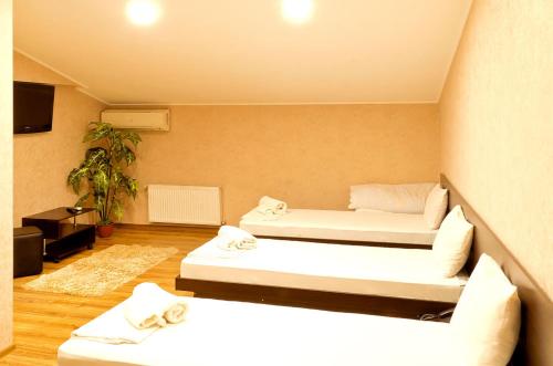 Hotel 8th Mile - image 7