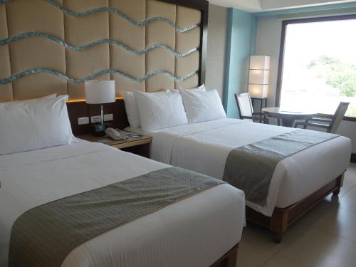 Henann Resort Alona Beach, Bohol