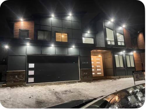 Exterior view, Brand-new three bedroom guest suite in the desirable neighbourhood in Prince George (BC)