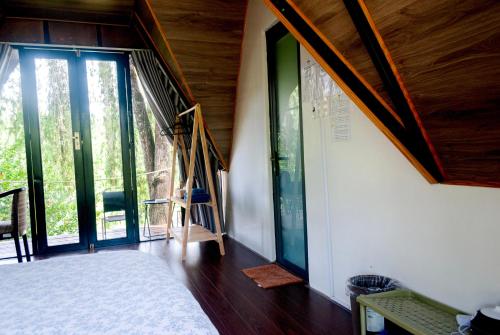 Utsikt, Vạn Tùng Homestay & Café in Dalat