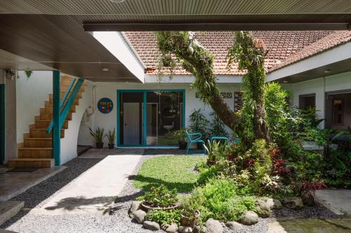 Jardín, Snooze Hostel Malang in Malang