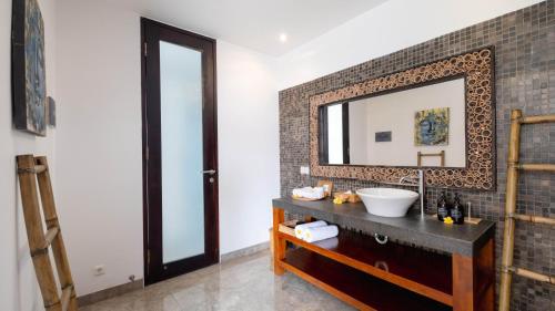 Villa Anjali Blue by Villa Finder - image 2