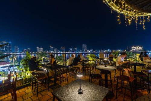 وانديرز فنوم فينه (Onederz Phnom Penh) in بنوم بنه