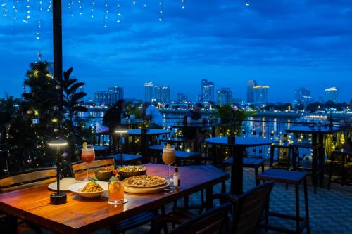 وانديرز فنوم فينه (Onederz Phnom Penh) in بنوم بنه