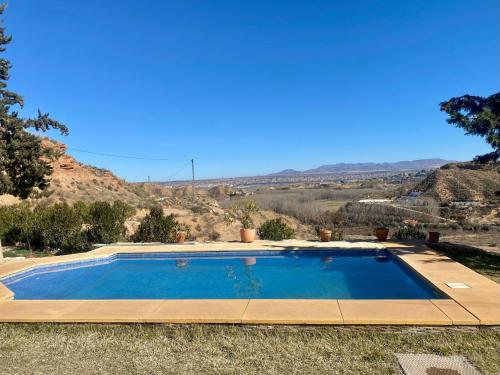 周邊環境, Cuevas Cortijo El Capellán (Cuevas Cortijo El Capellan) in 哥爾特西格賴納