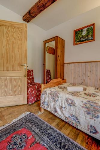 2 twin beds