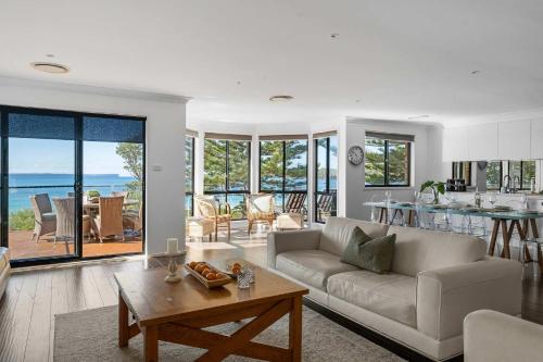 Seaside Escape - direct Collingwood Beach access