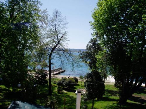 Skats, Villa Soulavy in Kastela