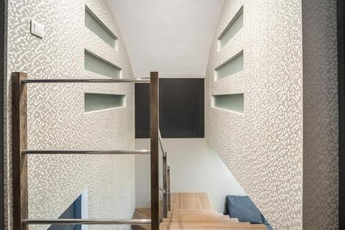 Akacfa 2 bedroom center apartment - image 3