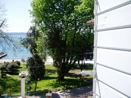 Dārzs, Villa Soulavy in Kastela