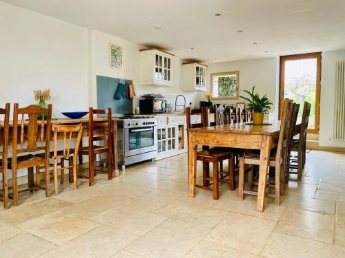 Large capacity cottage - gîte Le Pré Monon (Large capacity cottage - gite Le Pre Monon) in Dompjēra Lesorma