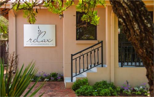 Three Oaks and an Aloe Boutique Hotel