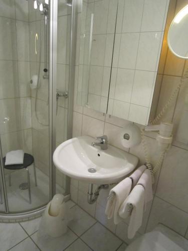 Single Room image 2