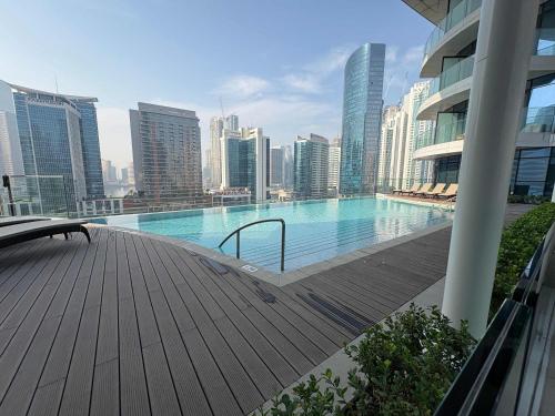 Stunning Burj Khalifa View 3BR Imperial Avenue - image 11