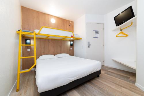 Sleeps 3