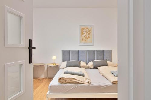City appartments - parking, self check in, terrace – khách sạn tại Sasova