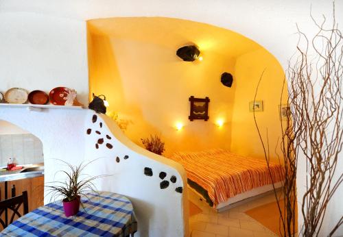 Guestroom, Kavalari Hotel in Santorini