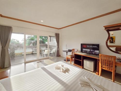 room detail thumbnail 0