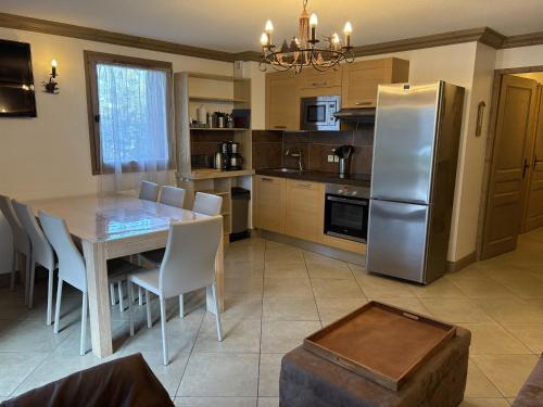 2 bedrooms, 4 beds