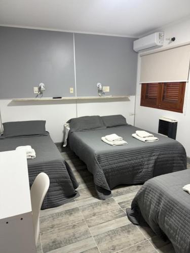 1 double bed, 2 twin beds