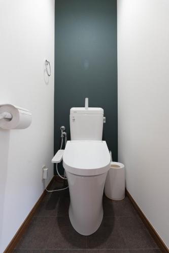 Newly opened Just a 3minute walk to the station, with direct access to Nihonbashi, Shinsaibashi, Umeda, and Namba