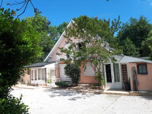 入口, Ravissant T2 terrasse privative et parking in 奧多