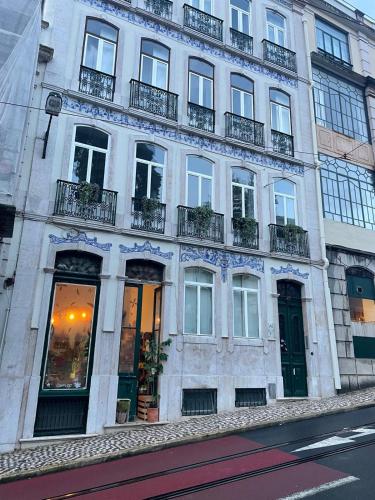Lisbon Dreams Estrela TOP Suites - image 12