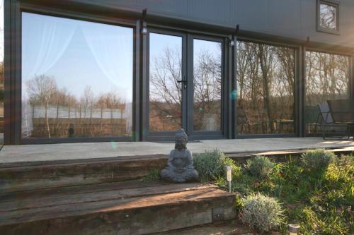 VIVA LA VIDA Lake house in Smederevska Palanka