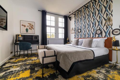 room detail thumbnail 1