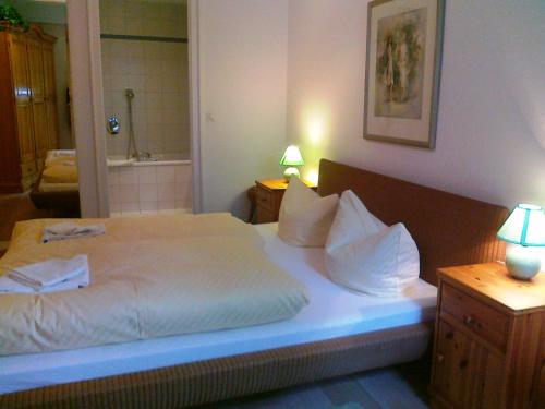 One-Bedroom Apartment image 1