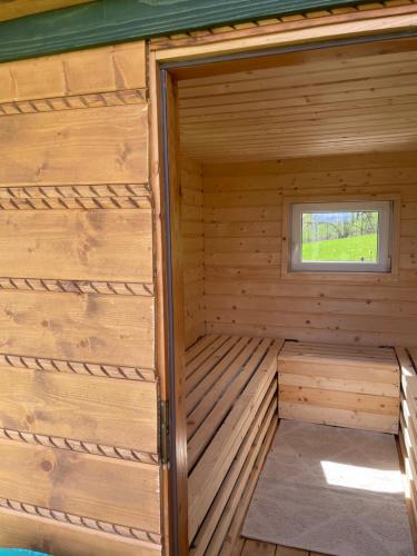 Dudkowe Domki w Beskidach- Relaks z Balią i Apiterapią (Dudkowe Domki w Beskidach- Relaks z Balia i Apiterapia) in Krzyżowa (Silesian)