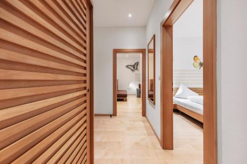 2 bedrooms, 3 beds