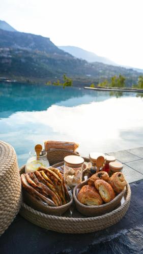 Fay Retreat in Aaqoura