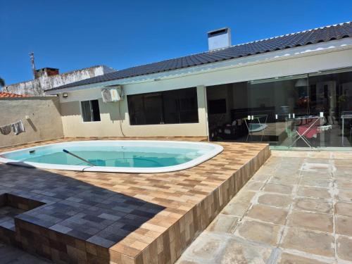 Casa completa Centro de Xangri-lá, perto do mar (Casa completa Centro de Xangri-la, perto do mar) in Xangri-Lá