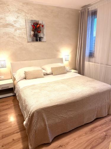 2 bedrooms, 3 beds