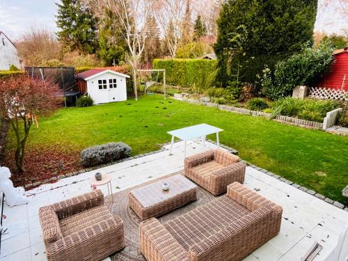 花園, Apartment LilaMoon Unna Dortmund Flughafen Parkplatz Netflix Disney plus 80qm Erdgeschoss in 烏納