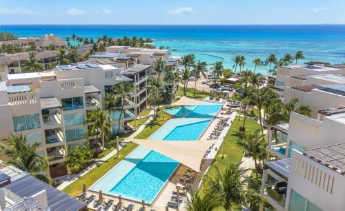 Ocean View Condo - 2 Bedrooms - at The Elements Condos - Castillo de Arena