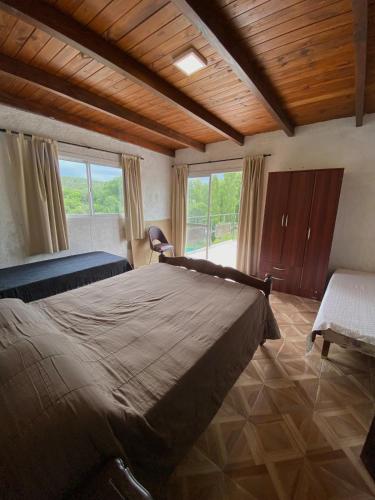 Casa con pileta cerca de Villa Carlos Paz in San Antonio De Arredondo