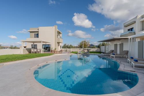 Dina Villa - image 3